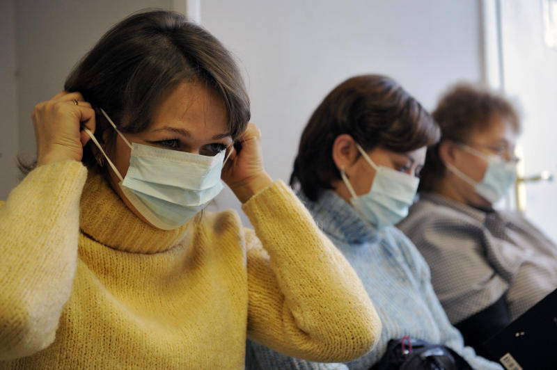 Из-за эпидемии гриппа в аэропортах начали принимать дополнительные меры для защиты от инфекции